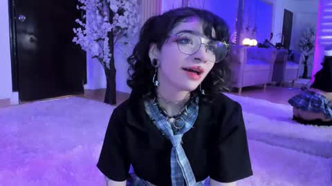    online show from 03.03.25