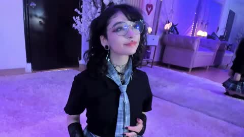    online show from 03.03.25