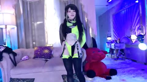    online show from 03.05.26