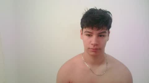 Snapshot of zeus_183 chatting on 06.14.26 zeus_183 online show from 06.14.26