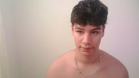 Snapshot of zeus_183 chatting on 06.17.26 zeus_183 online show from 06.17.26