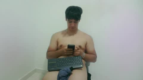 Snapshot of zeus_183 chatting on 07.18.26 zeus_183 online show from 07.18.26