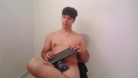 Snapshot of zeus_183 chatting on 07.19.26 zeus_183 online show from 07.19.26