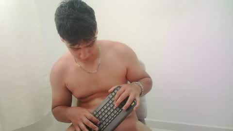 Snapshot of zeus_183 chatting on 07.26.26 zeus_183 online show from 07.26.26