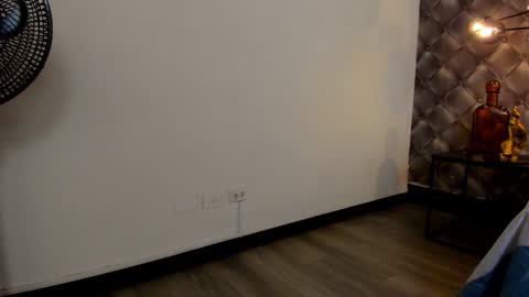 Snapshot of zeusjeff chatting on 12.22.24 zeus online show from 12.22.24