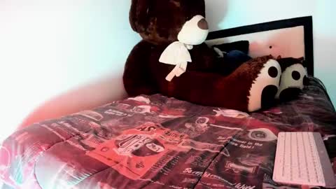 Snapshot of zeusjeff chatting on 11.24.25 zeus online show from 11.24.25