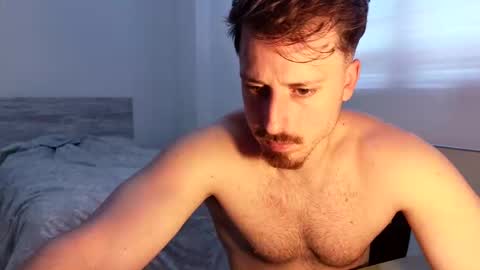 Snapshot of zeusoctavian chatting on 05.26.26 Zeus Octavian online show from 05.26.26