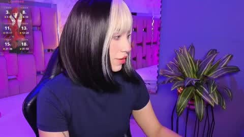 Snapshot of zharaluxie chatting on 04.06.26 Zhara online show from 04.06.26