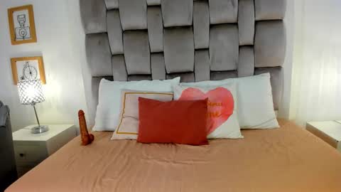 Snapshot of zharia_lux25 chatting on 02.11.26 zharia_lux25 online show from 02.11.26