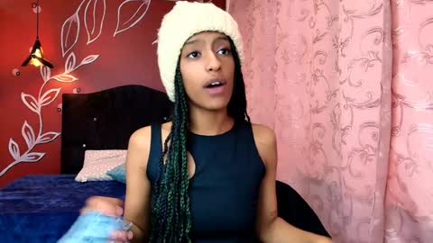 Zia Green online show from 01.15.25