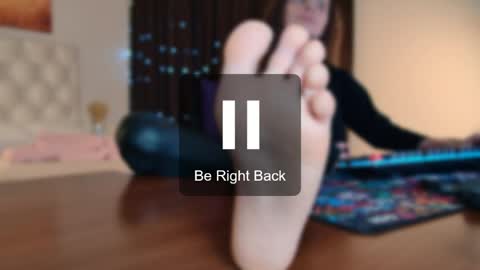 zianichols online show from 04.09.26