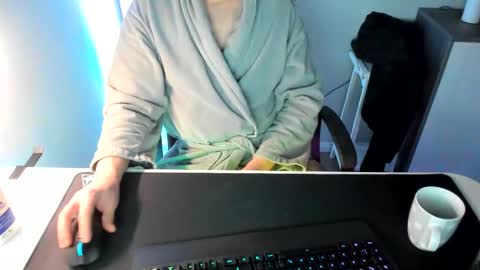 Snapshot of ziemlichflutschig chatting on 02.14.25 ziemlichflutschig online show from 02.14.25