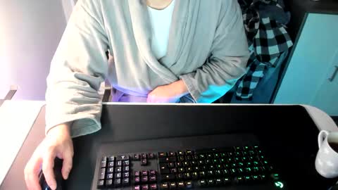 Snapshot of ziemlichflutschig chatting on 02.17.25 ziemlichflutschig online show from 02.17.25