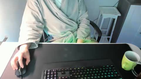 Snapshot of ziemlichflutschig chatting on 02.24.25 ziemlichflutschig online show from 02.24.25