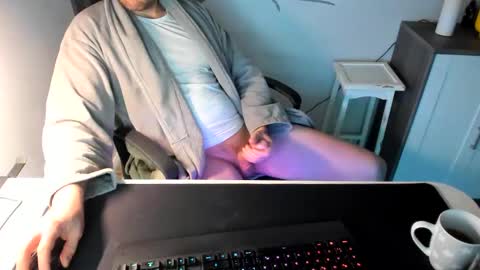 Snapshot of ziemlichflutschig chatting on 02.25.25 ziemlichflutschig online show from 02.25.25