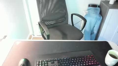 Snapshot of ziemlichflutschig chatting on 02.28.25 ziemlichflutschig online show from 02.28.25