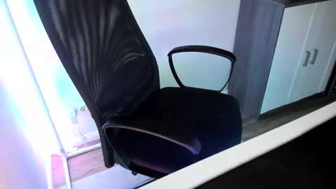 Snapshot of ziemlichflutschig chatting on 10.16.25 ziemlichflutschig online show from 10.16.25