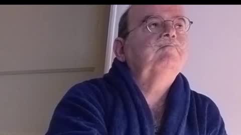 Snapshot of ziustefaninu chatting on 10.23.25 stefano online show from 10.23.25
