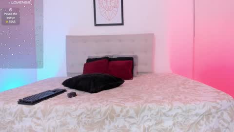 Snapshot of zoe6x chatting on 12.13.24 zoe online show from 12.13.24