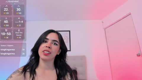 Snapshot of zoe6x chatting on 12.16.24 zoe online show from 12.16.24