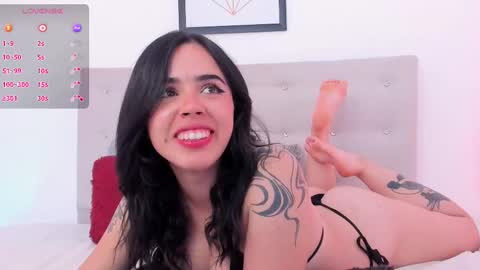 Snapshot of zoe6x chatting on 02.19.25 zoe online show from 02.19.25