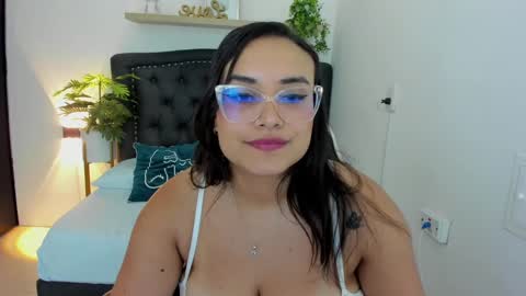 Snapshot of zoe_danae_ chatting on 02.24.25 Zoe online show from 02.24.25