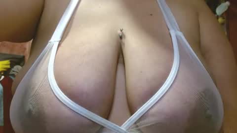 Snapshot of zoe_hotxxx chatting on 07.08.26 zoe hotxxx online show from 07.08.26