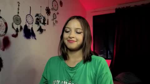 Snapshot of zoe_khall chatting on 03.10.26 ZOE online show from 03.10.26