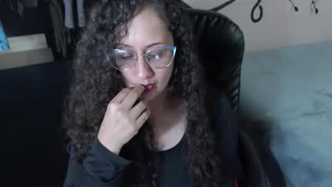 Zoe Koller online show from 05.06.26