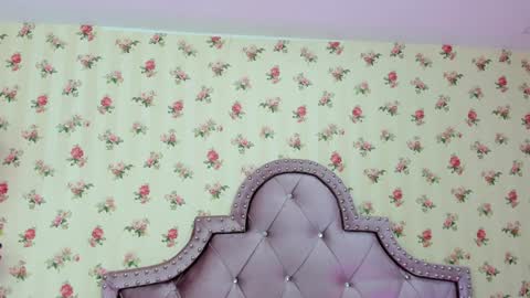 Snapshot of zoe_kravitx chatting on 12.27.24 CAMILA online show from 12.27.24