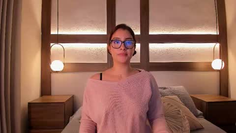 zoe_mhendez online show from 11.20.25