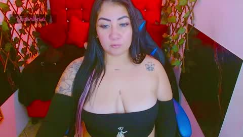 zoe_naughty22 online show from 06.05.26