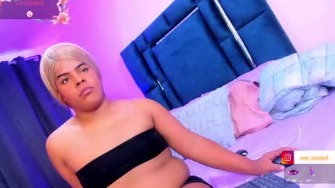 zoe_rosee4 online show from 06.12.26