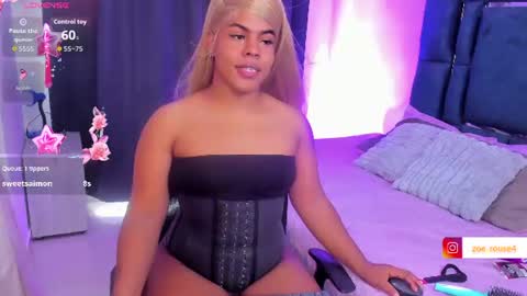 Snapshot of zoe_rosee4 chatting on 06.22.26 zoe_rosee4 online show from 06.22.26