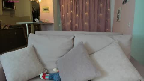 zoe_sullivan_ online show from 01.19.25