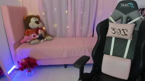 zoe_sullivan_ online show from 02.21.26