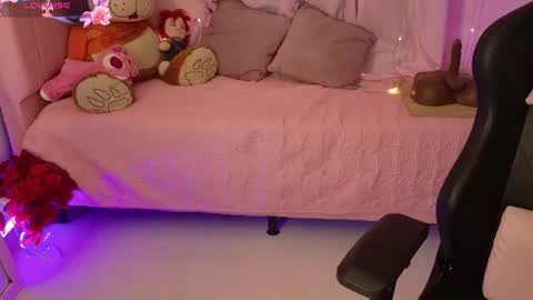 zoe_sullivan_ online show from 07.05.26