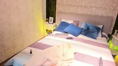 Snapshot of zoee_15 chatting on 01.10.26 Zoe online show from 01.10.26