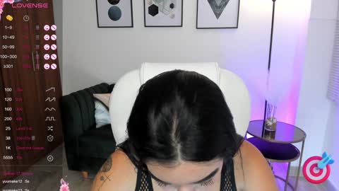  zoee jackson online show from 02.05.25