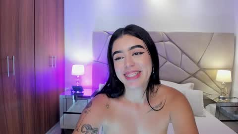  zoee jackson online show from 03.10.25