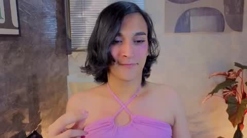 Snapshot of zoee_kiss_ chatting on 05.06.26 ZOE online show from 05.06.26