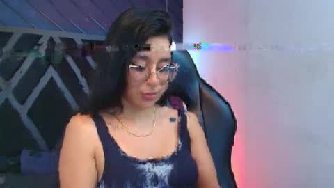 Snapshot of zoee_martins_ chatting on 05.04.26 Zoe 3 online show from 05.04.26