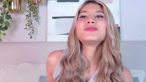 Zoe online show from 10.05.25