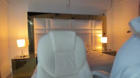 zoei_moon online show from 02.10.26