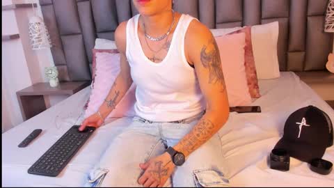 Zoe Krug online show from 03.17.26