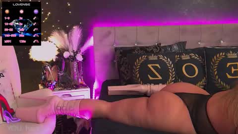 ZoeMesmerize online show from 10.06.25