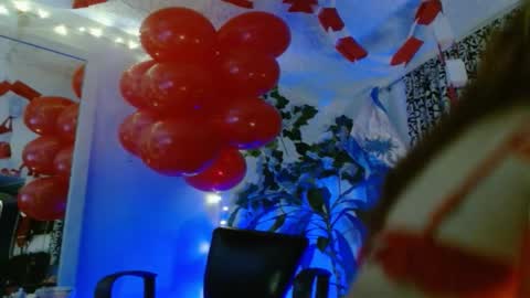 Snapshot of zoemi chatting on 02.13.25 zoemi online show from 02.13.25