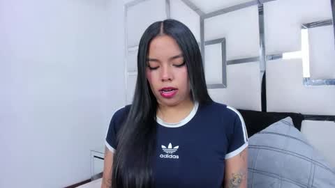 Snapshot of zoeswanx chatting on 02.10.26 ZoeSwam online show from 02.10.26