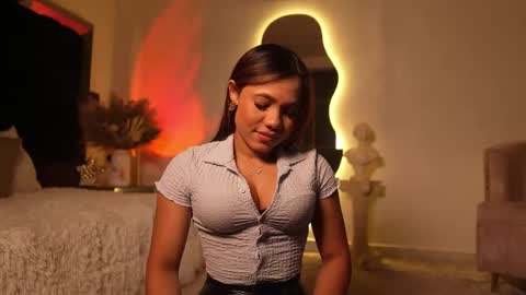 zoevidal_ online show from 10.13.25