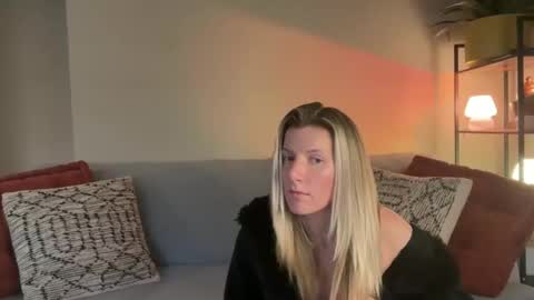 Snapshot of zoeydanner chatting on 02.12.26 Zoeydanner online show from 02.12.26